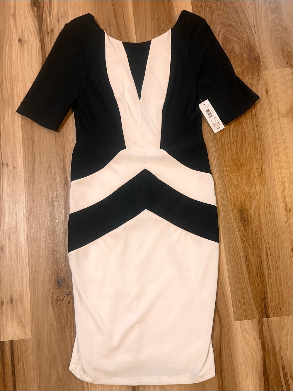 $72 New Bisou Bisou Sz 8 Black White Colorblock Pencil Dress Bodycon Preppy NWT